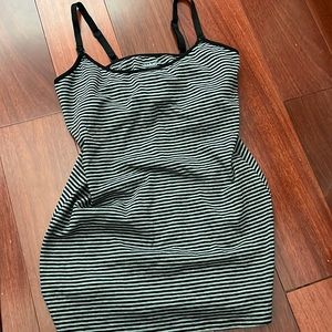 A pea in the pod nursing tank xs